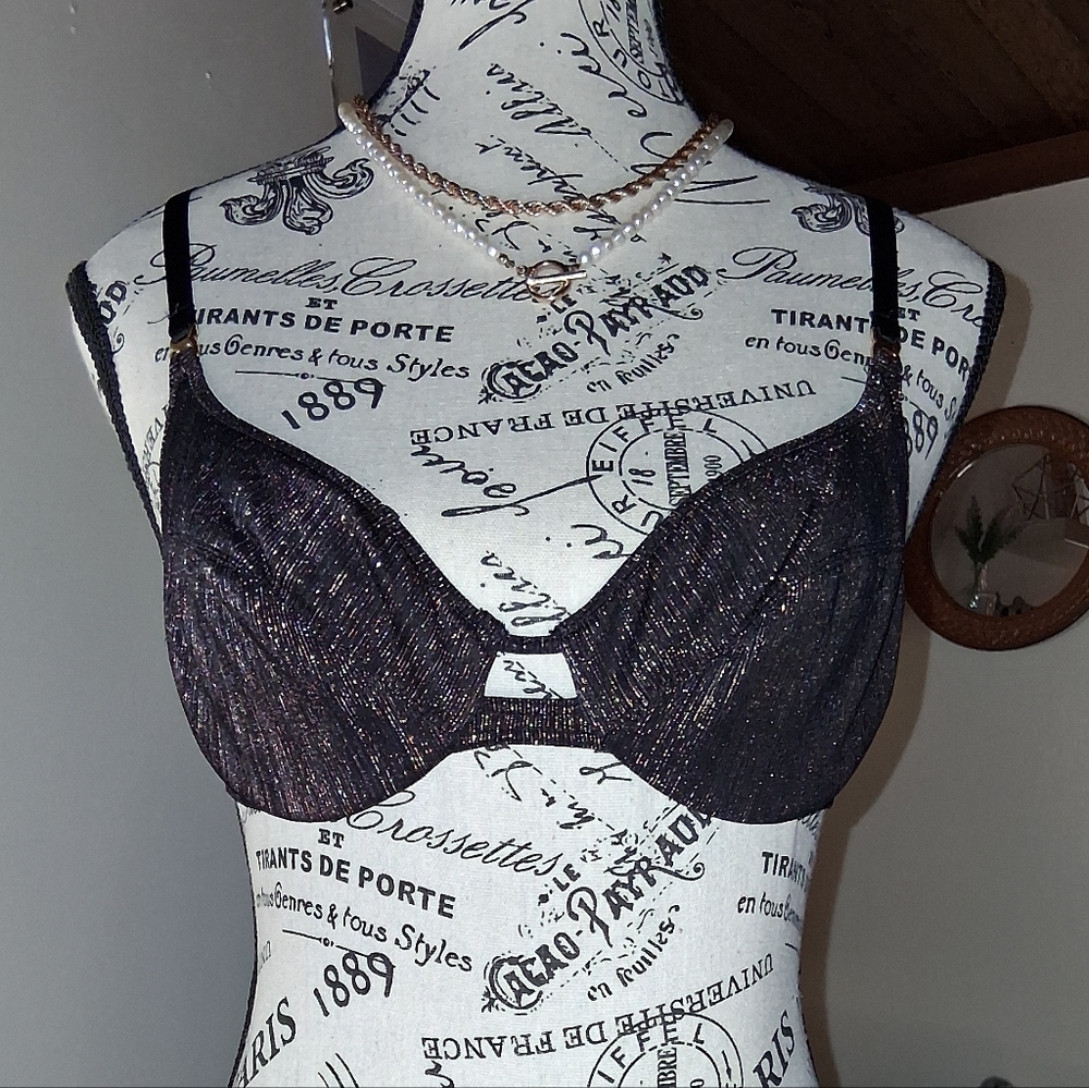 Wonderbra 36B
